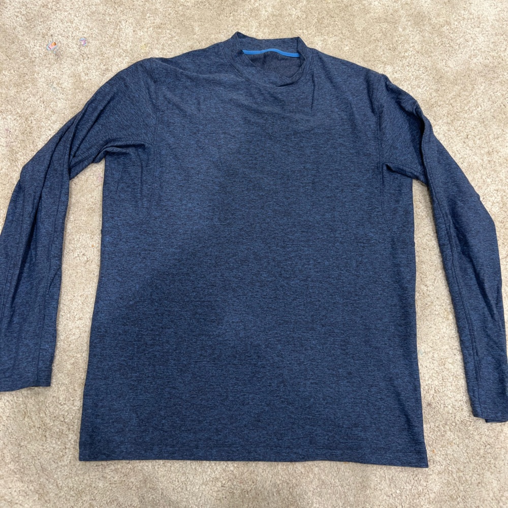 LULULEMON Men’s long sleeve shirt